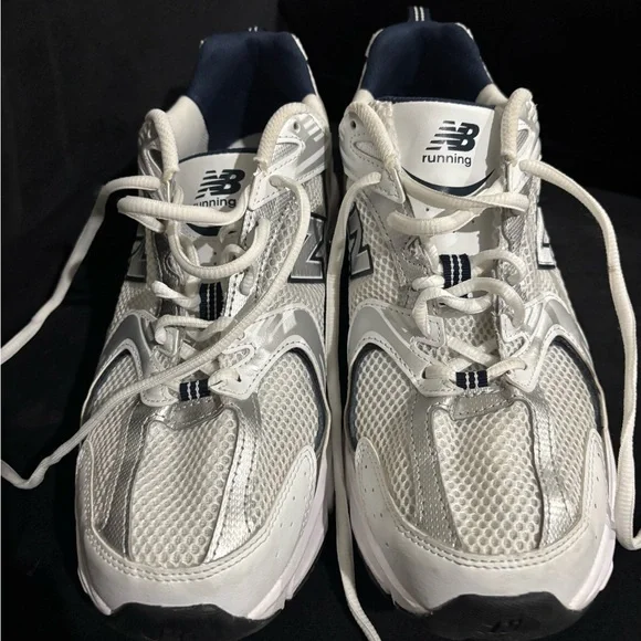 Women’s New Balance 530 - Picture 3 of 5